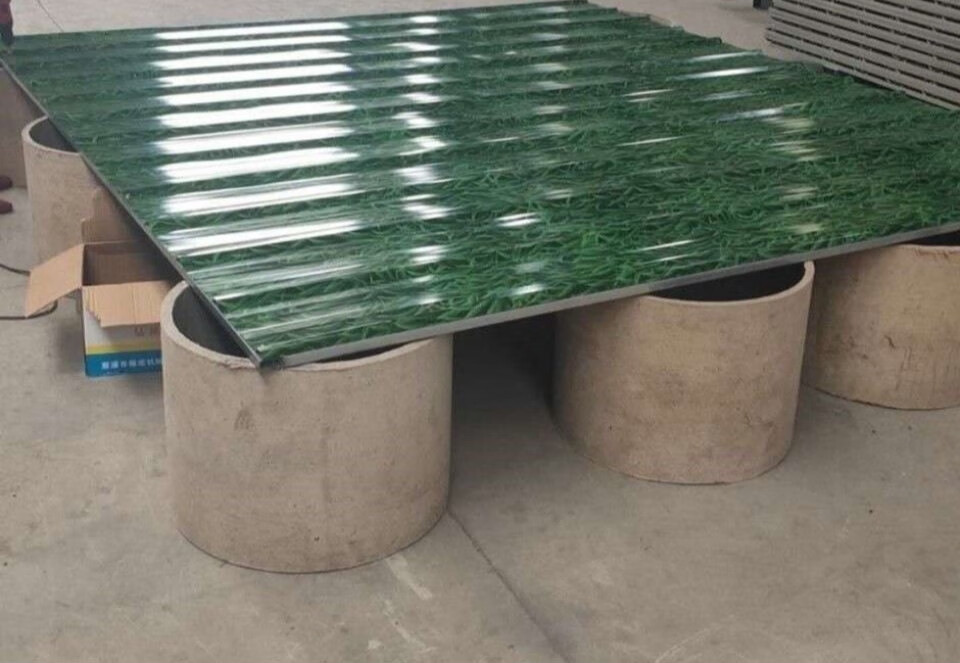 彩钢瓦铁皮深圳网红小草绿彩钢瓦铁皮瓦单层彩瓦工地围挡围蔽迷彩涂板