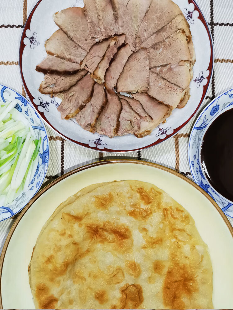 李连贵熏肉大饼 五张饼半斤肉 方便速食四平李 连贵熏肉大饼 东北大饼