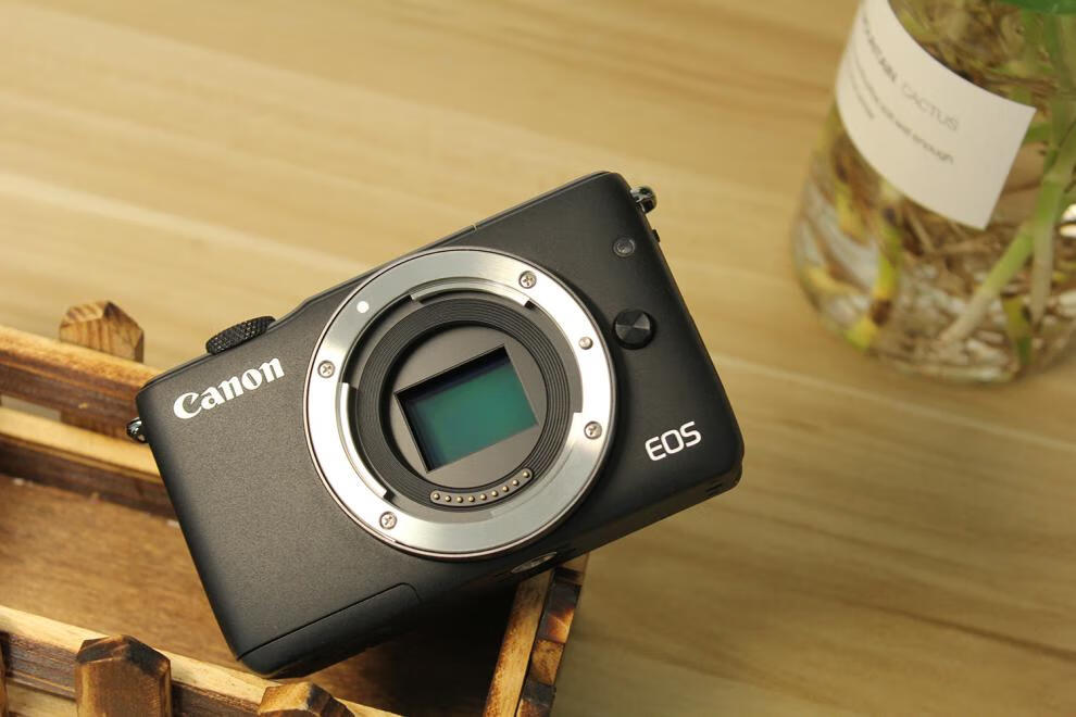 佳能eos m10 m100 m200 m2 m1 15-45 二手套机美颜微单数码相机 99新