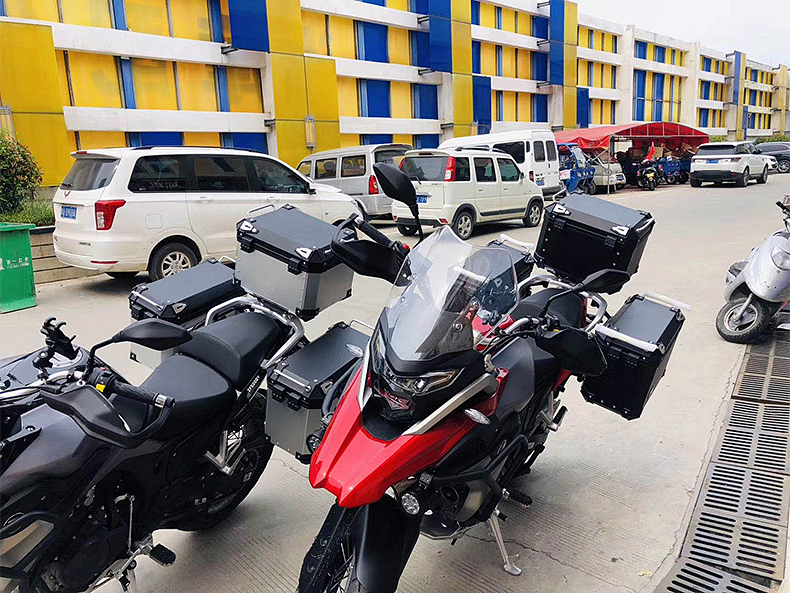 京选好货萝卜尾箱thor雷神摩托车尾箱后备箱铝合金箱子通用特大号gw