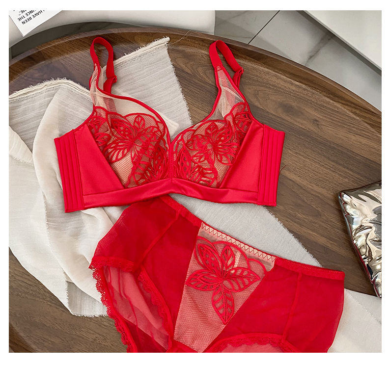 抹胸内衣2022大红色内衣女大胸显小薄款本命年性感聚拢收副乳结婚新娘