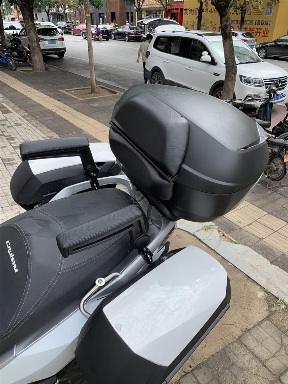 名贤6322新款摩托车新款后座扶手光阳国宾三阳铃木宝马摩托车改装