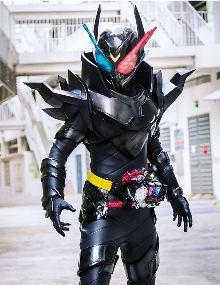 【现货速发】万代(bandai)假面骑士皮套全身cos 甲斗buildcos服装1:1