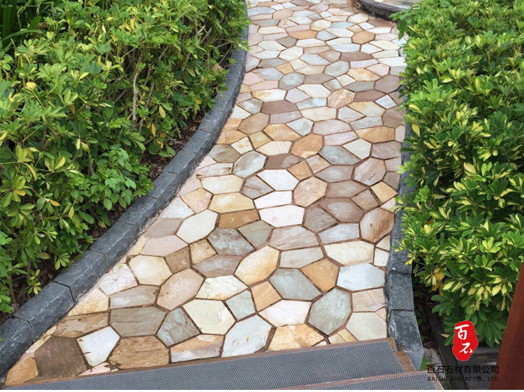 青石板冰裂纹别墅庭院不规则滑地砖花园碎拼石院子地面砖文化石黑底锈