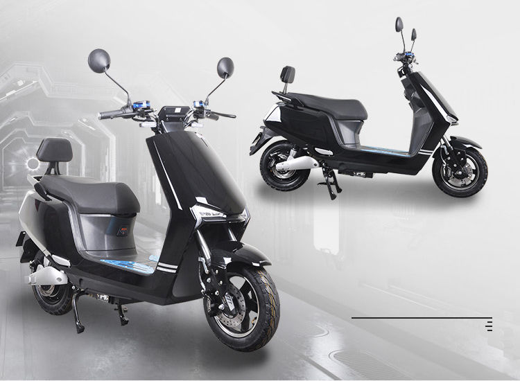 大牛电动车大金牛电瓶车男女72v长跑王可上牌电动摩托车顶配版白色