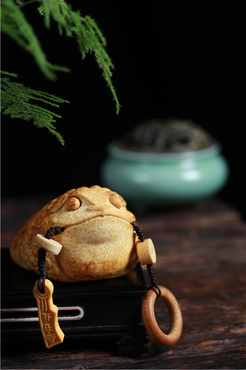 宾昔纯手工竹雕金蟾手把件满钉镶嵌鹿角白眼根雕金蟾蟾蜍写实文玩摆件