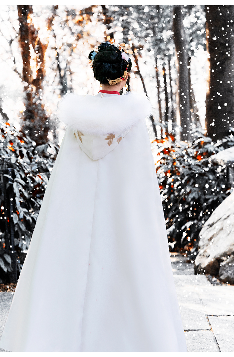 汉服斗篷外套女冬古风加绒纳兰词毛领长款加厚中国风披风超仙装 白色