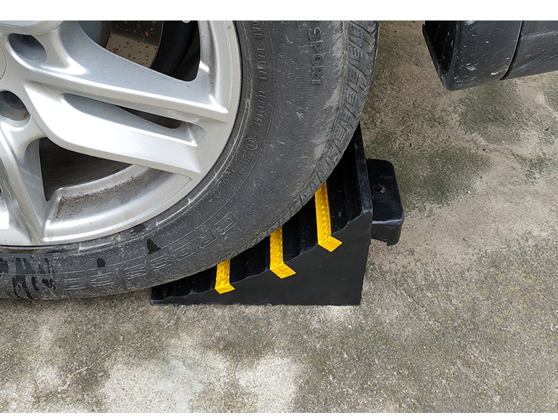便携式三角木橡胶止滑器大货车后车轮止退器斜坡坡道倒车垫防滑块 长