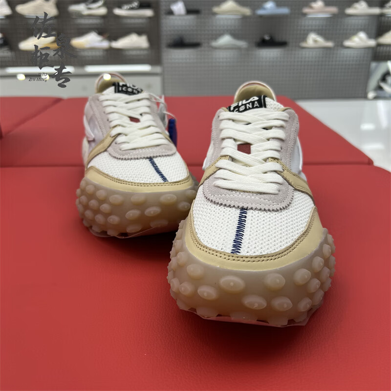 fila斐乐年夏季跑鞋男夜光gara果冻鞋厚底运动鞋女223105 f12w223105