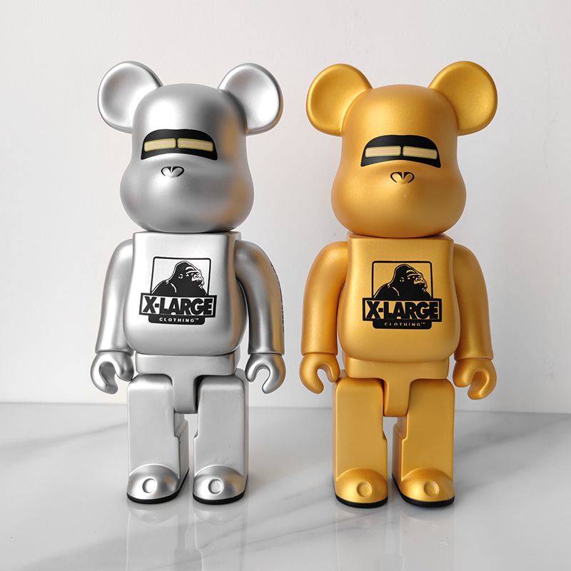 二家 暴力熊秋千摆件空山基牛奶妹家潮玩搪胶积木熊 耐克红 高28厘米