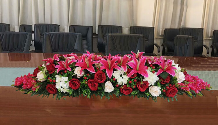 仿真花会议讲桌花摆花演讲台花会议桌插花长形会议室摆设装饰花绢花
