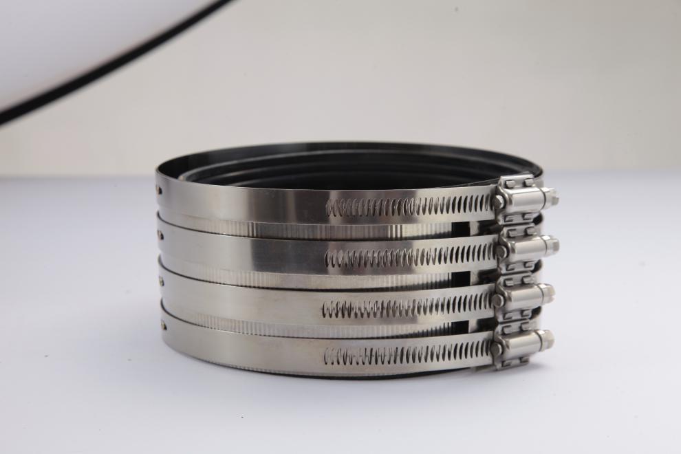 铸铁管卡箍不锈钢管束排下水管卡箍柔性抱箍接头pvc管