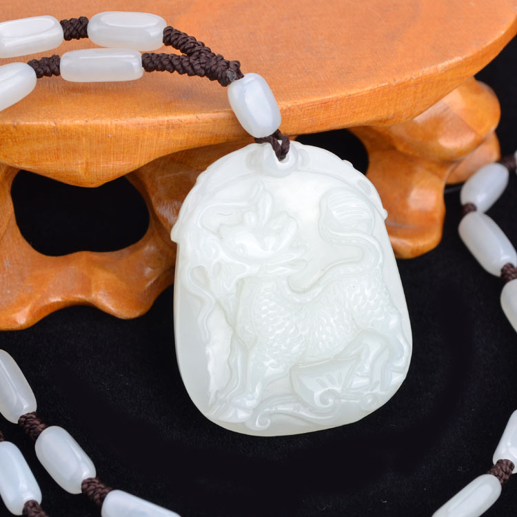 charm knife和田玉麒麟吊坠玉石麒麟项链男女玉挂件牌子十八罗汉项链