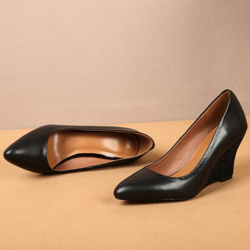 坡跟单鞋女真皮尖头高跟鞋舒适百搭工作鞋2020春新款女式皮鞋定大码小