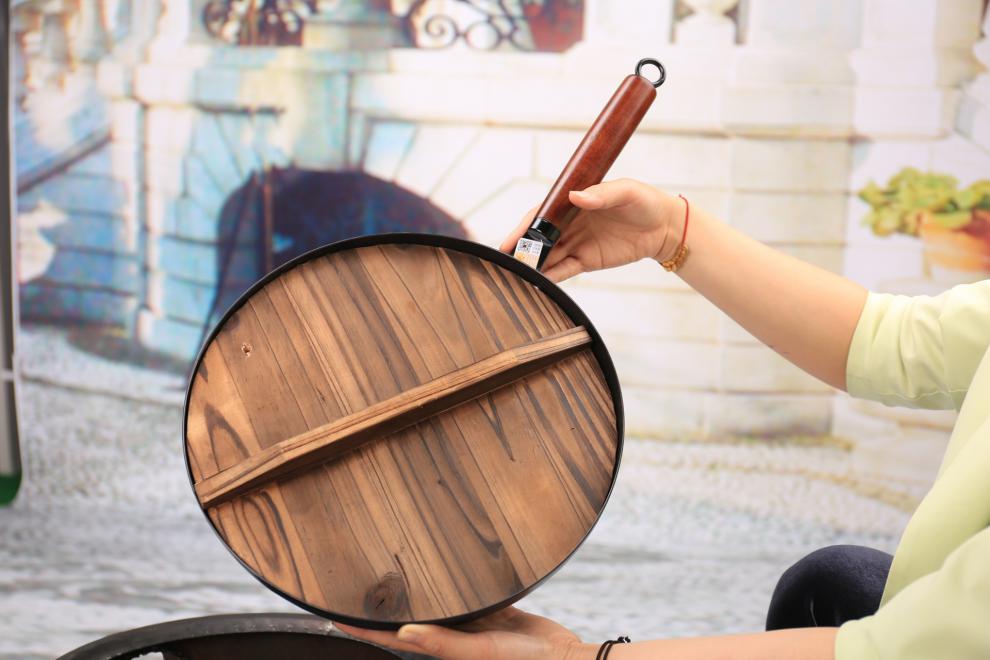 王麻子不粘锅王麻子铁锅精铁炒锅铸铁无涂层通用物理不粘锅锅盖中式