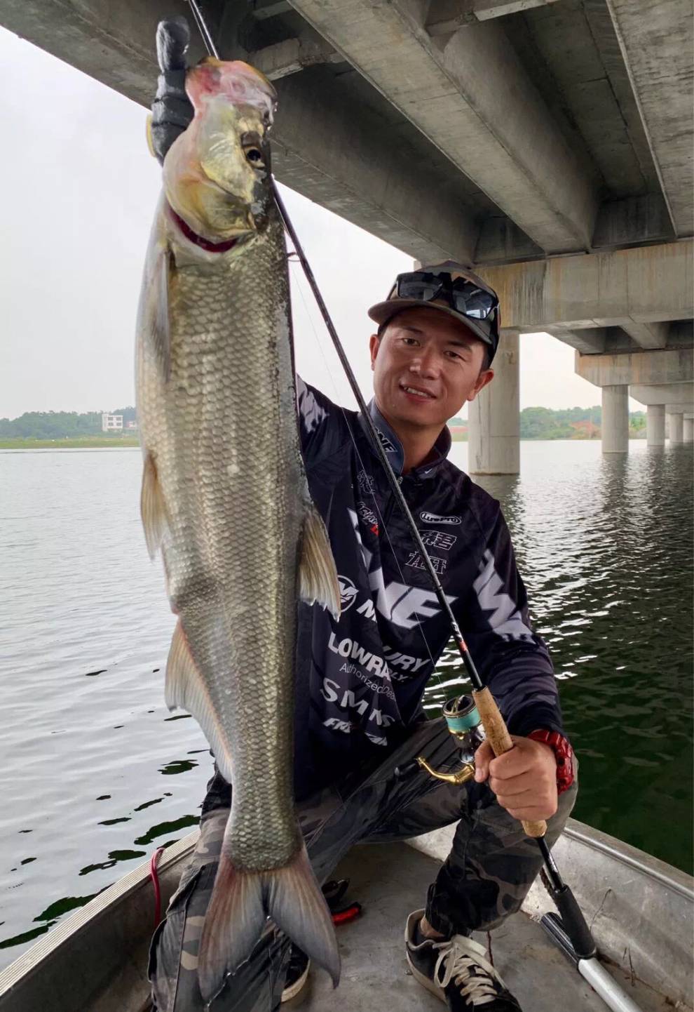 美夏路亚竿 ewe美夏极触妖刀三狂泛虫微刀路亚竿直枪柄泛用远投翘嘴