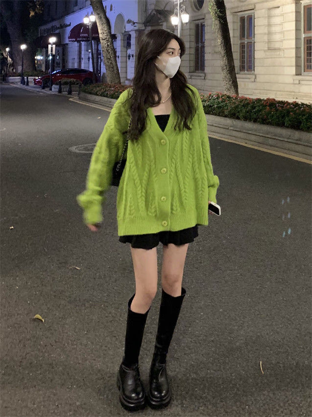 慵懒风韩系超显白绿色麻花毛衣开衫女初冬收腰吊带连衣裙两件套装针织