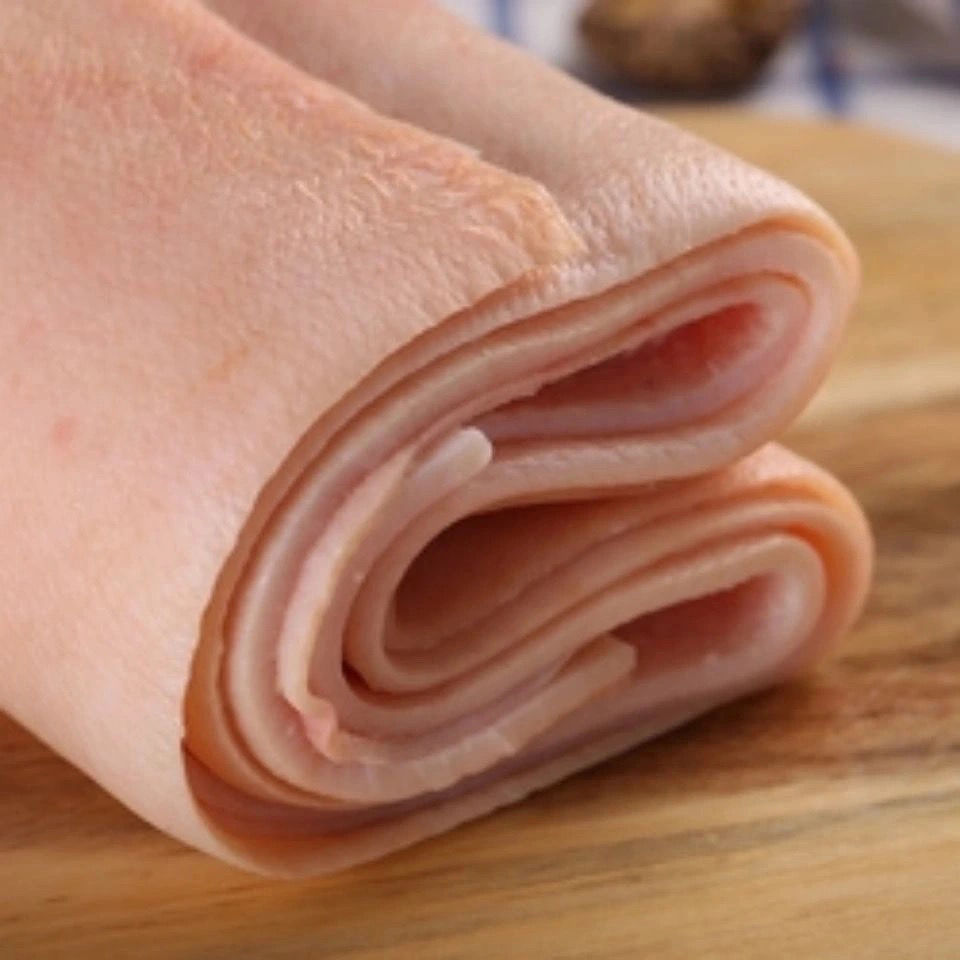 新鲜土猪皮上等背部熬猪皮冻去毛去油加卤料包上等品背猪皮5斤