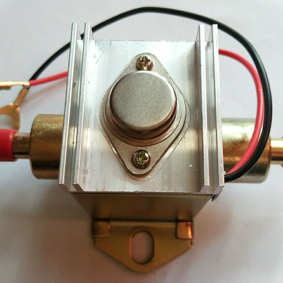 勇猛收割拖拉机大流量电磁式电子燃油泵柴油泵电子输油泵12v24v12方泵