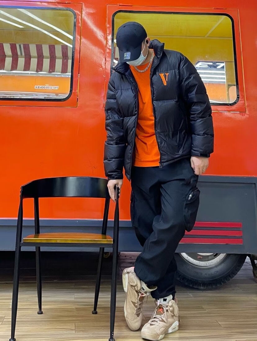 王一博同款vlone后背刺绣梵文大v字母蓬松棉服夹克外套男女高街保暖