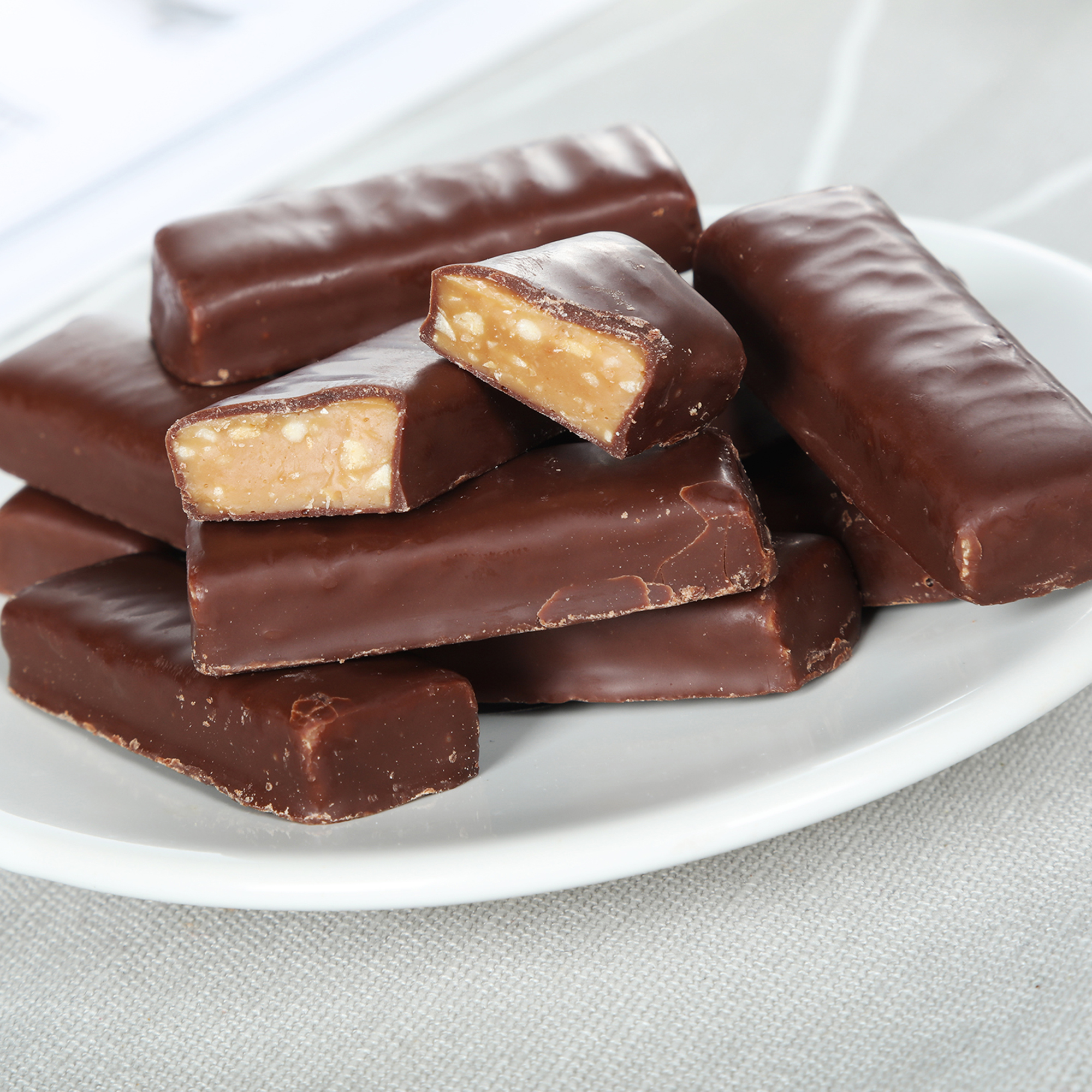 俄罗斯进口 kdv巧克力味夹心糖500g(代可可脂)紫皮糖喜糖新年糖果年货