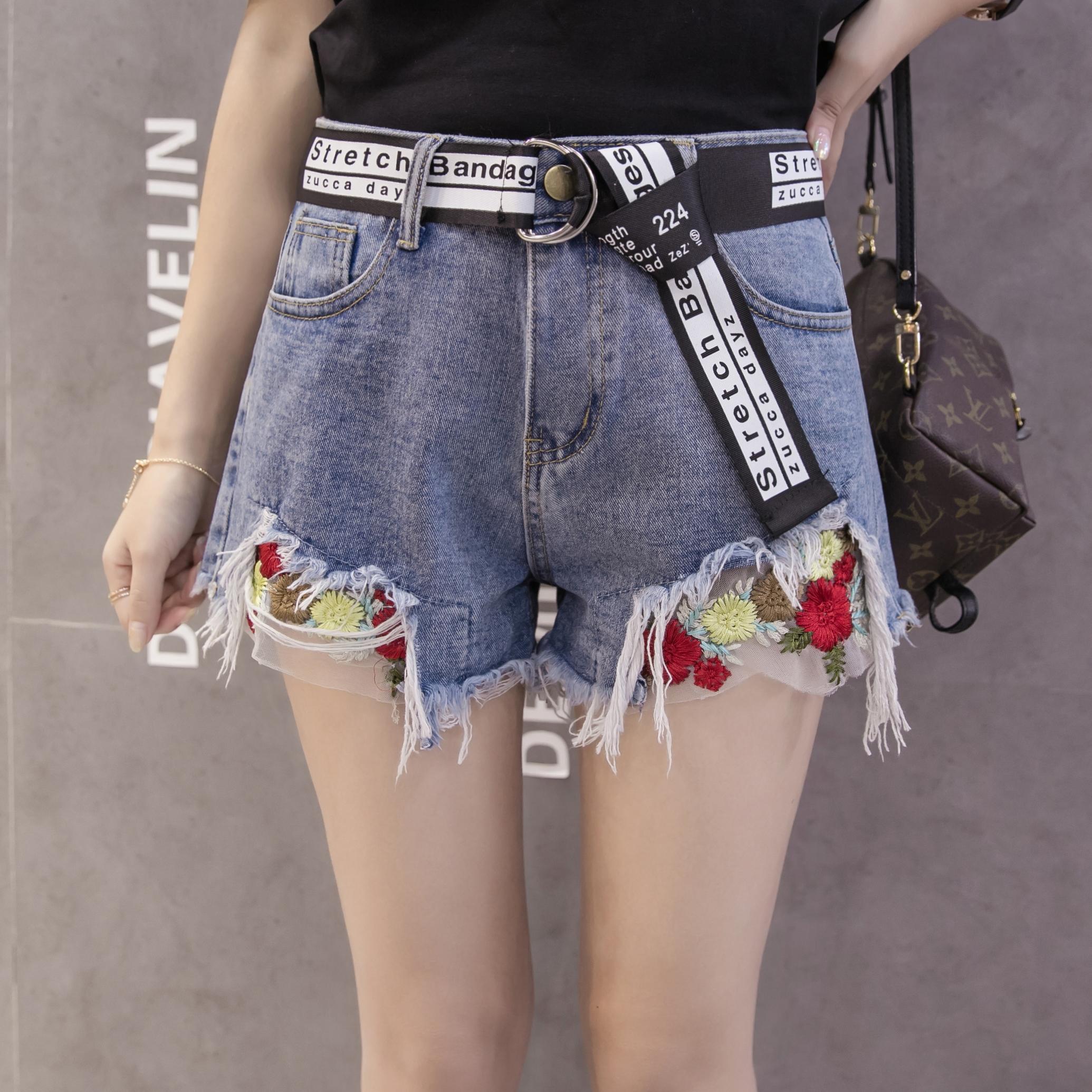 夏装首发 超美绣花款破洞牛仔短裤