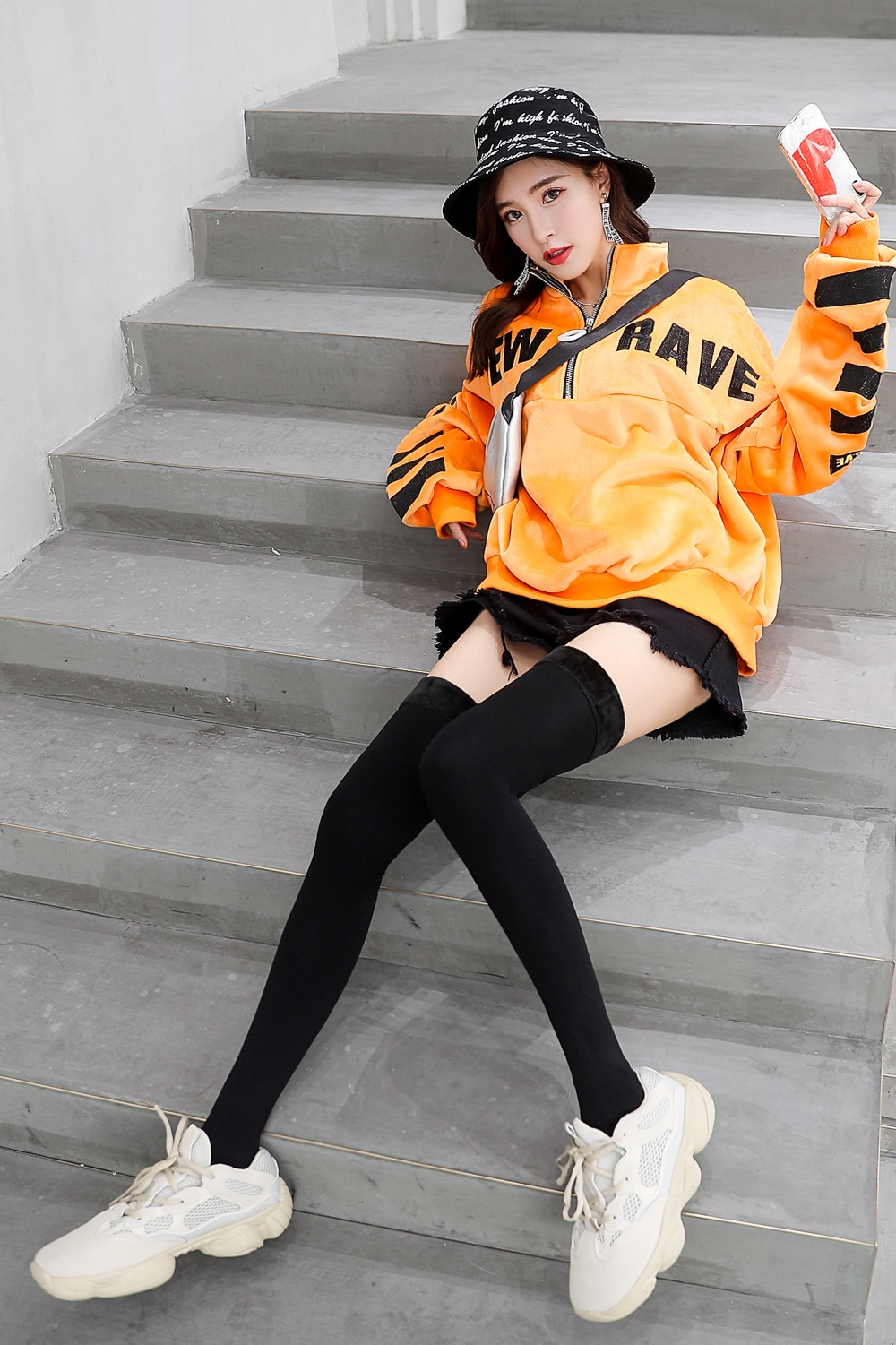 俞兆林过膝袜女秋冬加长加厚锦纶加绒高筒袜纯黑色长筒袜百搭长袜