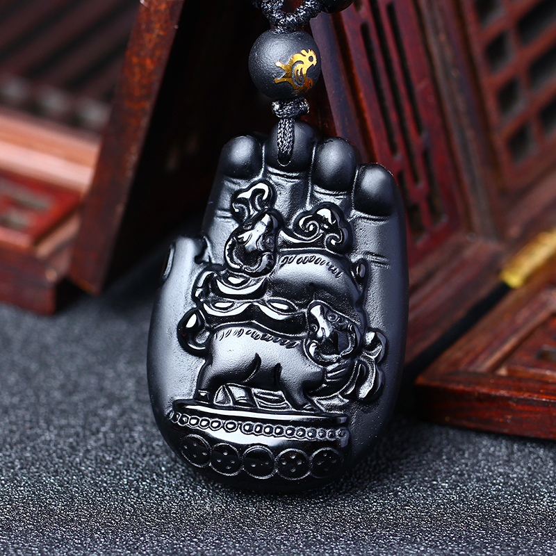 属牛人黑曜石手链戴哪手最旺运