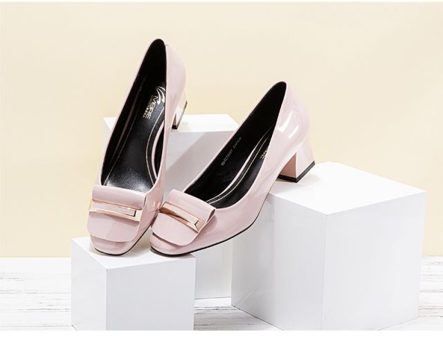 奥康 美丽佳人2017新款单鞋女 方头浅口中跟大码女鞋 黑色064211086