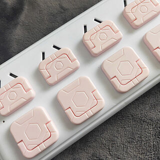 Socket protective cover, children's anti-electric shock safety plug, power plug and drain, waterproof baby protection plug socket protective cover, new pink, 20 pieces, two plugs and three plugs, half each