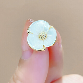 Zuoou small anti-exposure buckle pin pearl pin women's fashion trend clothes collar button women's anti-exposure corsage brooch accessories flowers