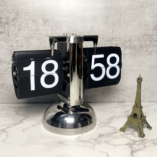 Creative automatic page-turning clock, retro living room ornaments, table clock, modern simple mechanical clock, pendulum clock, home decoration desk clock, 24-hour glossy black, free battery