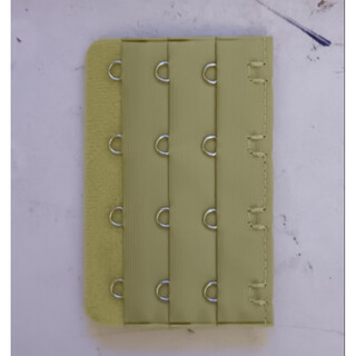 Underwear buckle increases to four rows, bra lengthening adjustment and back extension buckle connector with three rows, three buckles, four rows and four buckles, yellow and green