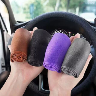 Silicone steering wheel cover car steering wheel cover ultra-thin four-season universal summer sweat-absorbent anti-slip 2023 internet celebrity model black leather texture thin round d type universal