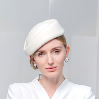 Ee 2022 autumn and winter new british retro hat simple and versatile travel beret for women white adjustable