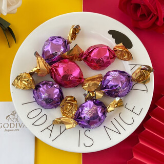 Godiva godiva candy truffle chocolate gift box bulk wedding candy wedding souvenir snacks milk 20 tablets