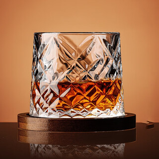 Empty seat with base, tumbler, whiskey glass, rotating cup, rotating decompression cup, brandy cup, creative wine cup