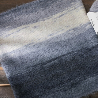 Shique xuebao section dyeing 38% wool soft and smooth natural transition wool scarf hat crochet stick needle material package 57 ink dyed landscape 1 group section dyeing 1 piece