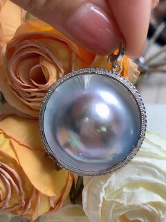 Qkx hong kong trendy brand natural seawater poached egg maple, silver bag side buckle, whole point size 35-40, good-looking egg maple pendant