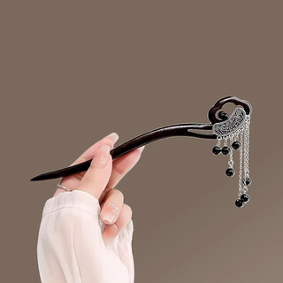 Two worlds happy wooden hairpin women's silver lock tassel niche design stepping hairpin ancient style headwear hair pull fork hanfu accessories
