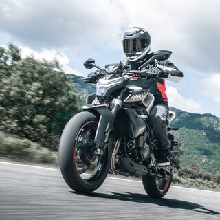 Cfmoto chunfeng 450nk street car motorcycle store pickup starlight black full style