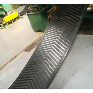 Ben xinnong customized rubber conveyor belt conveyor belt ring belt wear-resistant nylon conveyor belt high temperature resistant skirt pattern ep conveyor belt concave herringbone pattern 1000