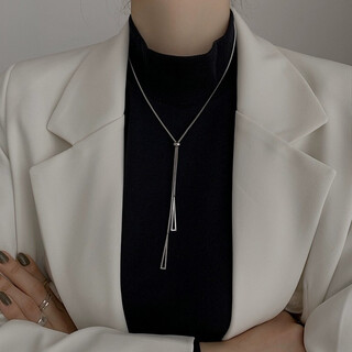Idel long light luxury tassel necklace 2025 new women's autumn and winter high-end sweater chain pendant versatile and simple decoration a4y208-b92 silver triangle necklace
