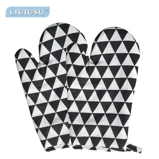 Liuiusu thickened double-layer cotton and linen insulation gloves for home kitchen anti-scald gloves microwave oven anti-scald tools black and white triangle 2 pieces