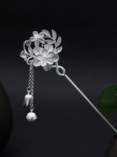999 silver hairpin with flower steps, tassels, ancient style hanfu headdress, ethnic style silver hairpin, butterfly and plum blossom silver ornaments, butterfly and flower scented hairpin