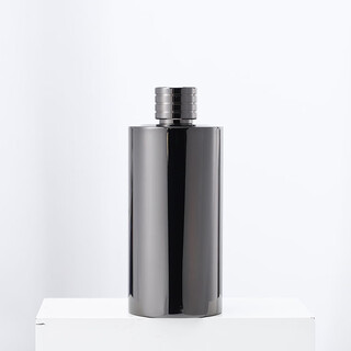 Huaxiazui food grade 304 stainless steel wine bottle 1-2 jin jin equals 0.5 kg thickened white wine bottle outdoor portable wine set thickened high-end moutai metal bottle cylindrical wine bottle electroplating - black 304 stainless steel 500ml (1 jin jin equals 0.5 kg)