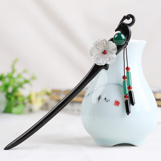 For the first time in jiangnan, chinese style hairpins are seen in buns, hairpins, temperament, ancient costume hairpins, step-shaking phoenix head, sandalwood hairpins for women, hairpins