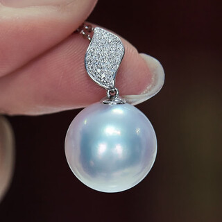 Mohs australian south sea sea pearl 18k diamond inlaid leaf style gold bead pendant perfect round extremely strong light intense gold south sea white bead pendant 12-13mm