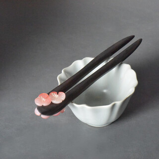 Black sandalwood hairpin, short hairpin, u-shaped hairpin, ancient style, daily hanfu, simple modern chinese style for women, double-sided czech glazed pink flower