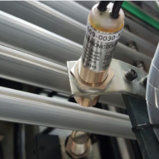 Japan's iko ultrasonic double-sheet detection yk-4001 is suitable for printing machines, collating machines, inkjet printers and other equipment yk4001 npn no